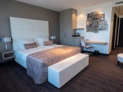 Der Valk Hotel 4*